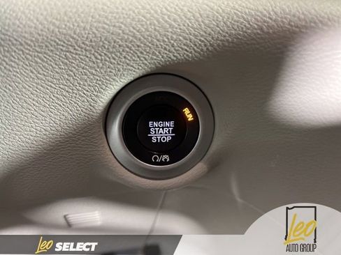 Used 2020 Chrysler Pacifica Touring-L Plus image 23
