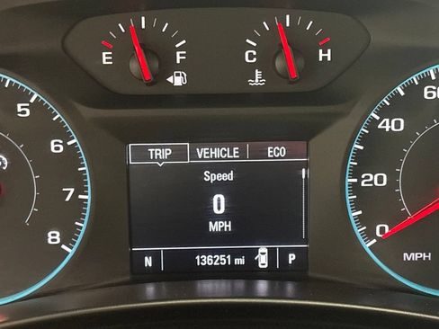 Used 2018 Chevrolet Equinox LS FWD image 18