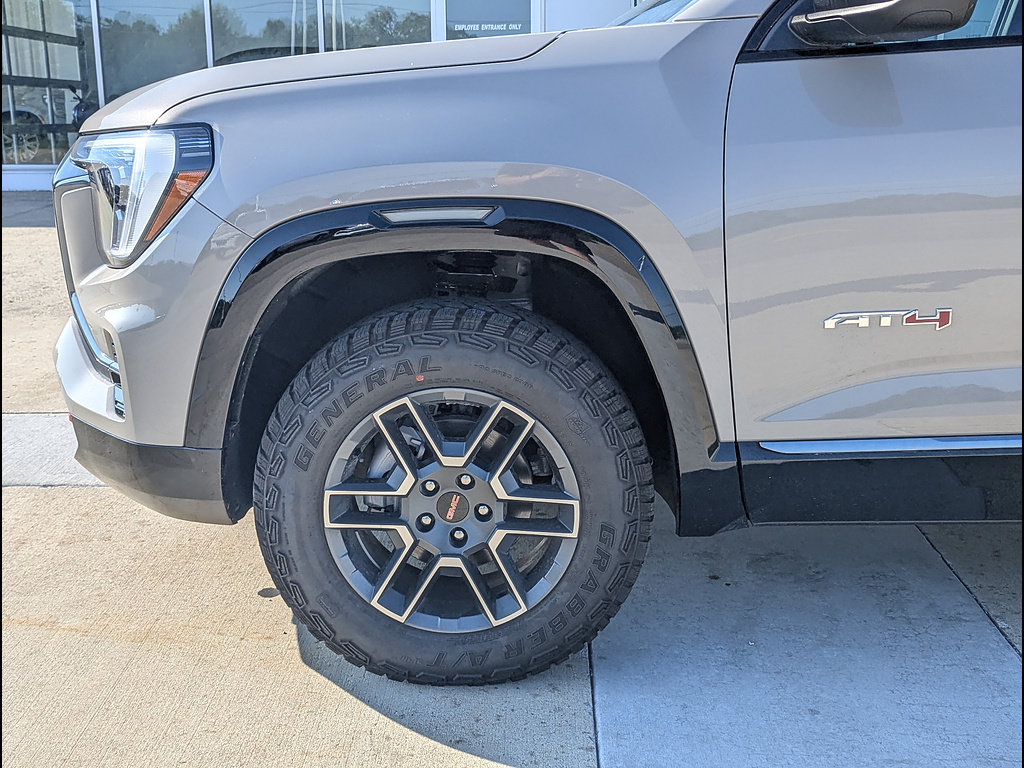 New 2027 GMC Terrain AT4 w/ LPO, Floor Liner Package AWD/4WD image 10