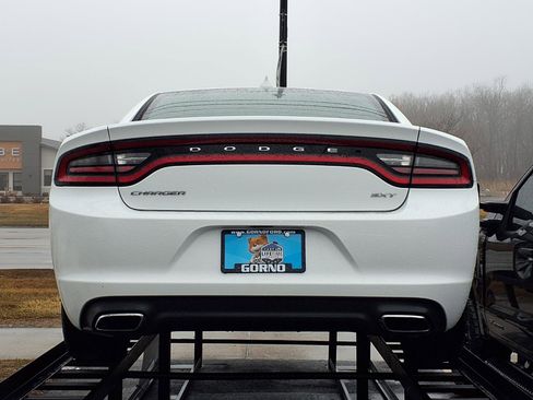 Used 2017 Dodge Charger SXT image 18