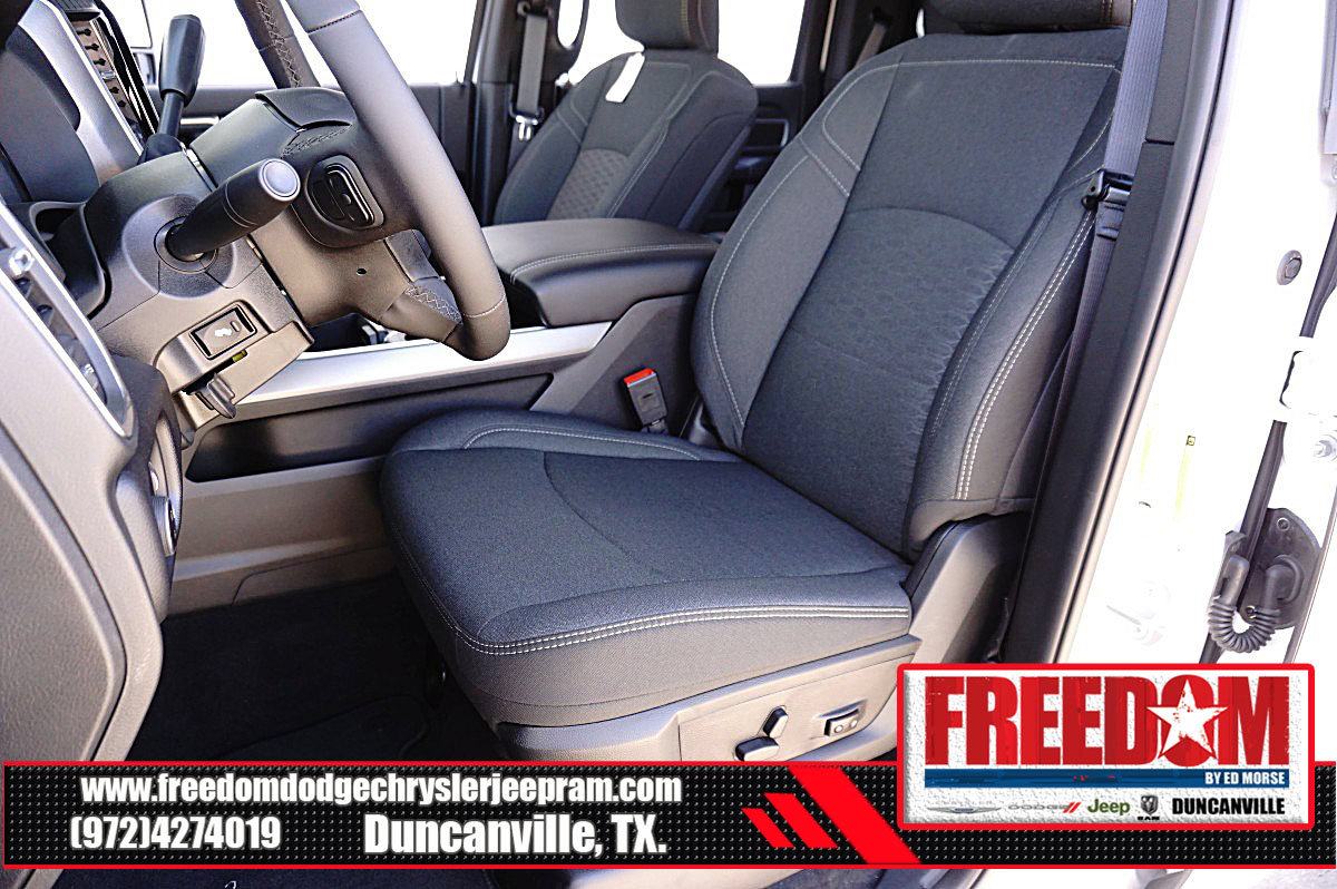 New 2026 RAM 2500 Big Horn AWD/4WD image 13