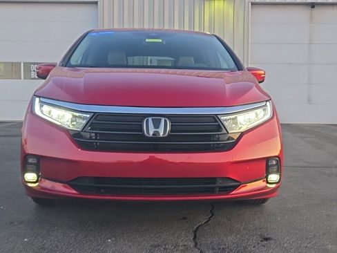 Certified 2024 Honda Odyssey EX image 2
