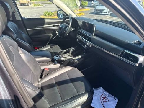 Certified 2022 Kia Telluride S AWD/4WD image 12