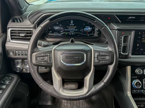 Used 2024 GMC Yukon XL Denali w/ Advanced Technology Package AWD/4WD image 38