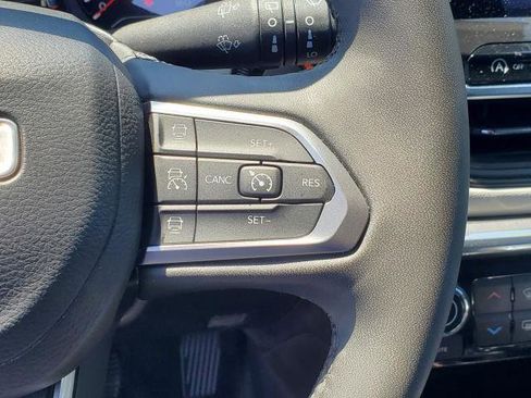 Used 2023 Jeep Compass Limited AWD/4WD image 12