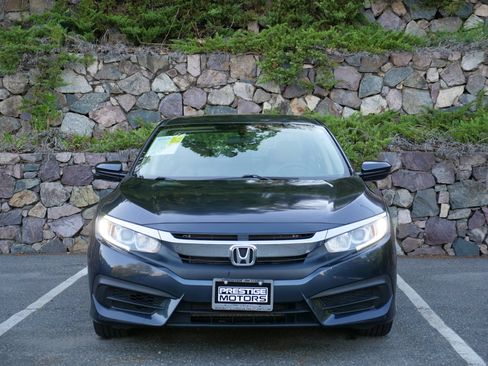 Used 2017 Honda Civic EX image 3