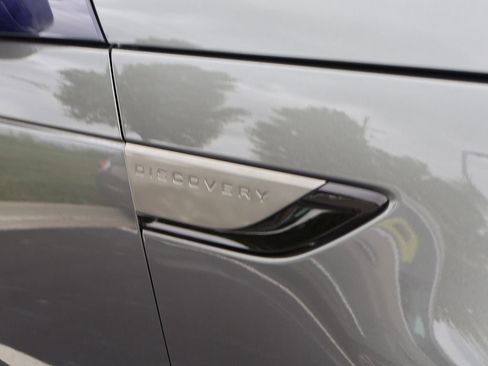 Used 2019 Land Rover Discovery SE AWD/4WD image 7