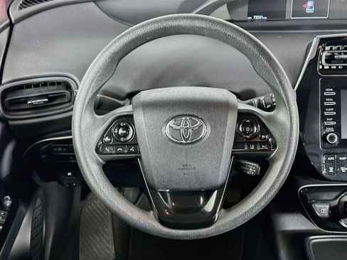 Used 2020 Toyota Prius LE FWD image 18