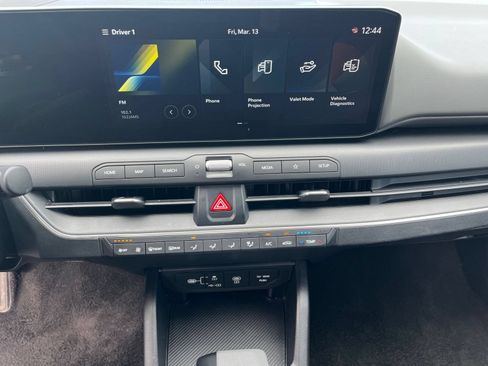 Used 2025 Kia K4 FWD image 17