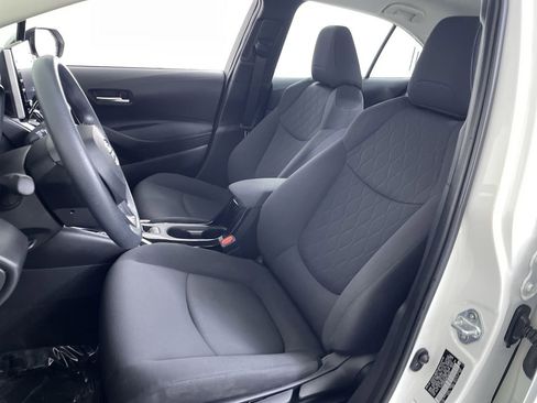 Used 2021 Toyota Corolla LE FWD image 12