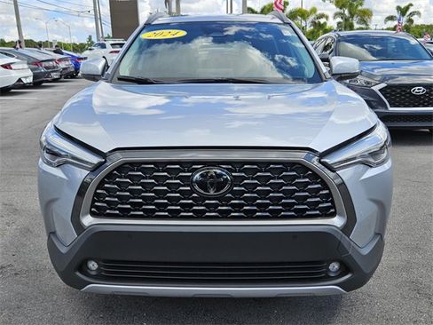 Used 2024 Toyota Corolla Cross XLE image 14