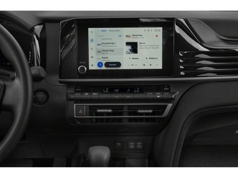 Used 2025 Toyota Camry LE image 12