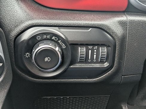 Used 2018 Jeep Wrangler Unlimited Rubicon AWD/4WD image 18