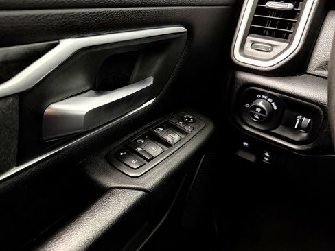 Used 2020 RAM 1500 Big Horn AWD/4WD image 12
