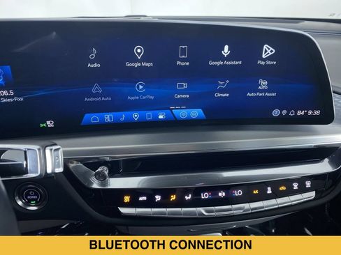 Certified 2024 Cadillac Lyriq Luxury AWD/4WD image 5