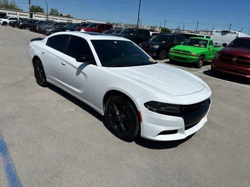 Used 2021 Dodge Charger SXT w/ Blacktop Package AWD/4WD image 25