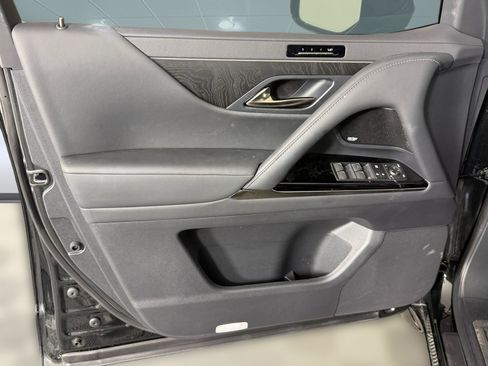Used 2025 Lexus LX 700h Overtrail AWD/4WD image 11