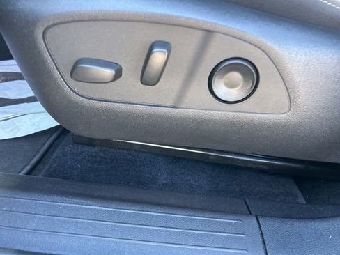 New 2026 Chevrolet Equinox EV LT image 16