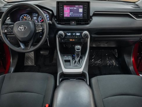 Used 2021 Toyota RAV4 LE image 22
