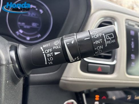 Used 2018 Honda HR-V EX image 27