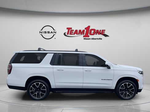 Used 2024 Chevrolet Suburban RST w/ Luxury Package AWD/4WD image 9