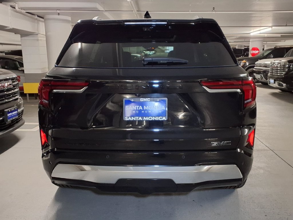 New 2026 GMC Terrain Denali w/ LPO, Black Badging Package AWD/4WD image 9