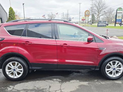 Used 2018 Ford Escape SE AWD/4WD image 7