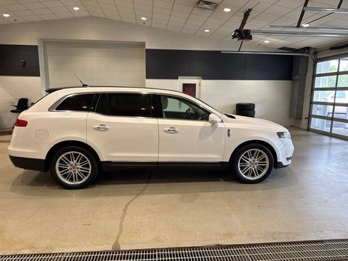 Used 2018 Lincoln MKT AWD w/ Technology Package image 8