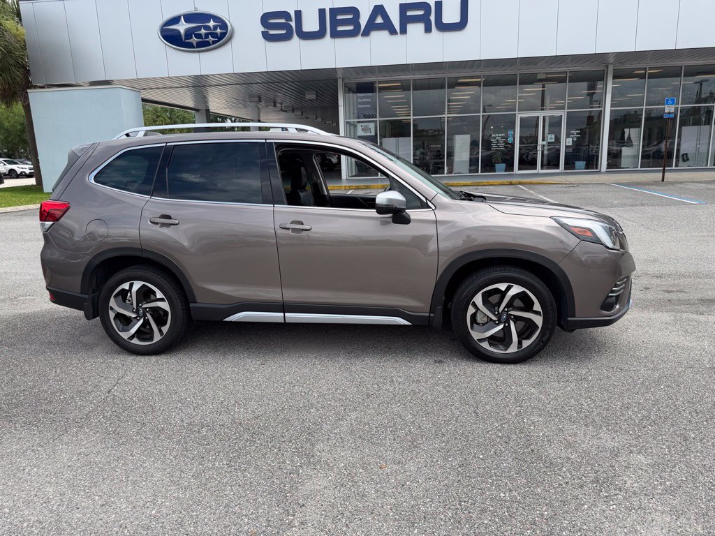 Used 2023 Subaru Forester Touring AWD/4WD image 2