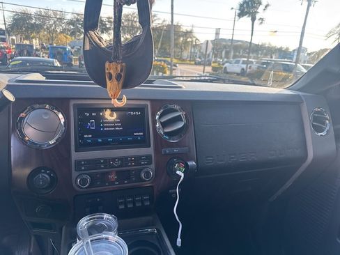 Used 2011 Ford F350 Lariat w/ Lariat Interior Pkg image 8