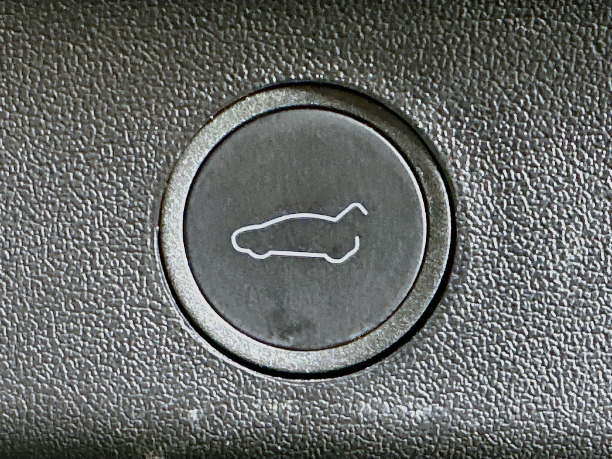Used 2024 Tesla Model Y Long Range AWD/4WD image 28