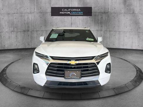 Used 2019 Chevrolet Blazer Premier w/ Sun and Wheels Package FWD image 2