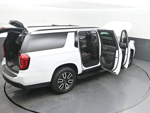 Used 2021 GMC Yukon XL AT4 w/ AT4 Premium Plus Package AWD/4WD image 45