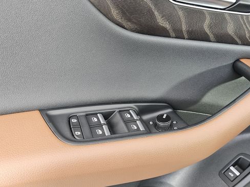 Certified 2022 Audi Q8 Premium Plus AWD/4WD image 19