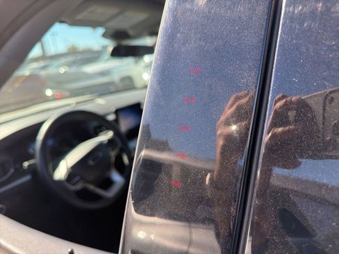 Used 2024 Ford Explorer XLT w/ Equipment Group 202A image 21