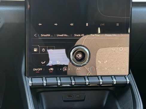 Certified 2025 GMC Terrain Elevation w/ Black Edition AWD/4WD image 19