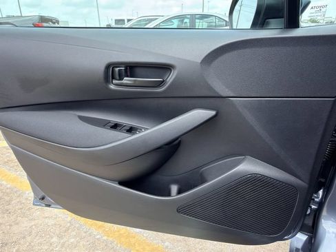 Used 2025 Toyota Corolla LE FWD image 23