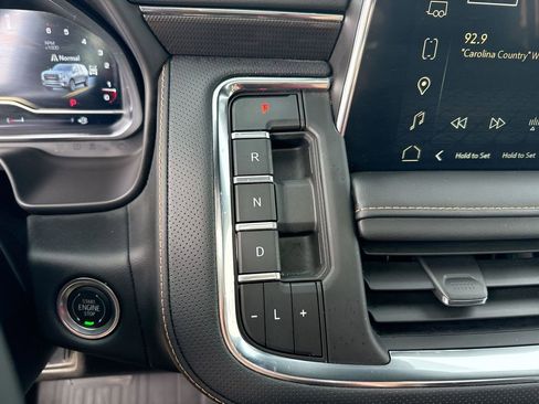 Used 2024 GMC Yukon XL AT4 w/ AT4 Premium Package image 14