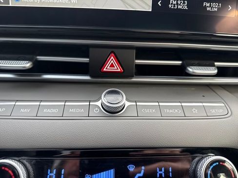 Certified 2025 Hyundai Elantra SEL w/ Cargo Package image 33