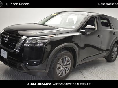 Certified 2025 Nissan Pathfinder S