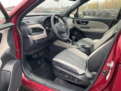 Used 2025 Subaru Forester Limited image 2