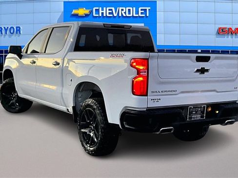 Used 2025 Chevrolet Silverado 1500 LT Trail Boss w/ Convenience Package II image 4