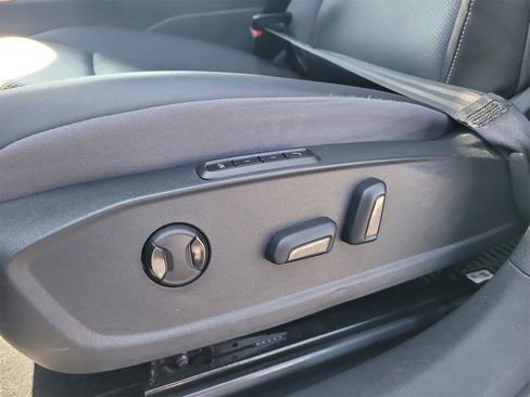 Used 2023 Volkswagen ID.4 Pro S image 19