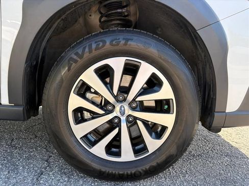 Used 2024 Subaru Outback Premium AWD/4WD image 26