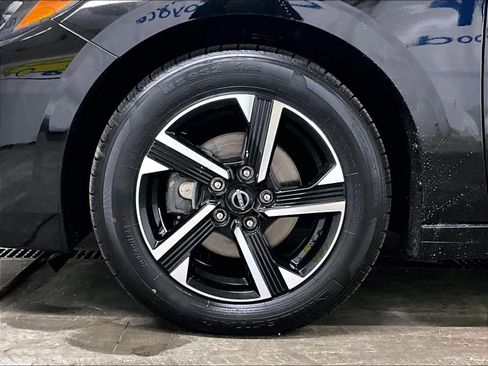 Used 2024 Nissan Sentra SV image 7