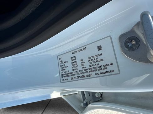 Used 2021 Tesla Model 3 Standard Range Plus RWD image 26