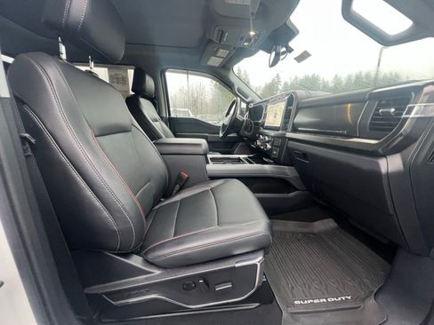 Used 2023 Ford F450 Lariat w/ Tow Technology Package image 16