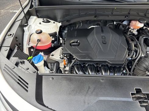 Certified 2022 Kia Sorento S w/ Panoramic Sunroof Package image 45