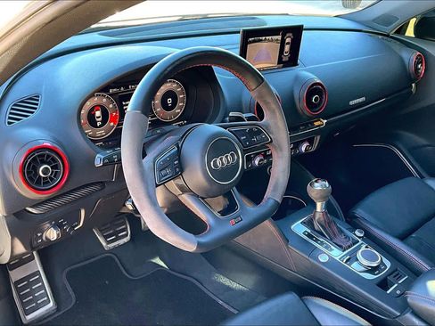 Used 2018 Audi RS 3 w/ Dynamic Plus Package image 17