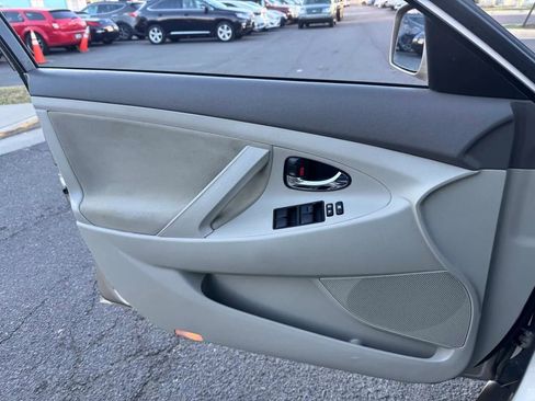Used 2007 Toyota Camry LE image 16